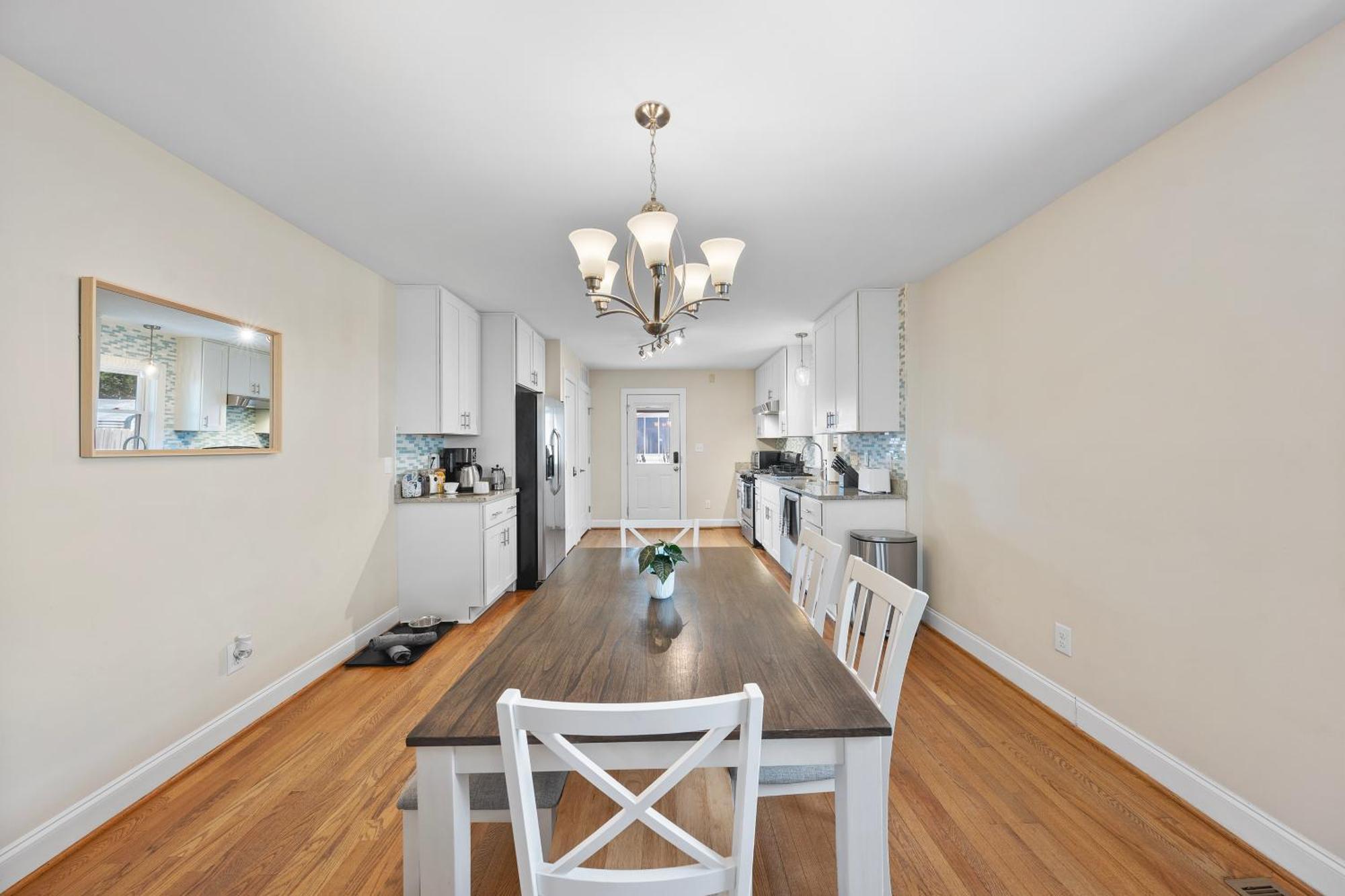 Charming Dt 3-Bed Bungalow With Fenced-In Yard 롤리 외부 사진