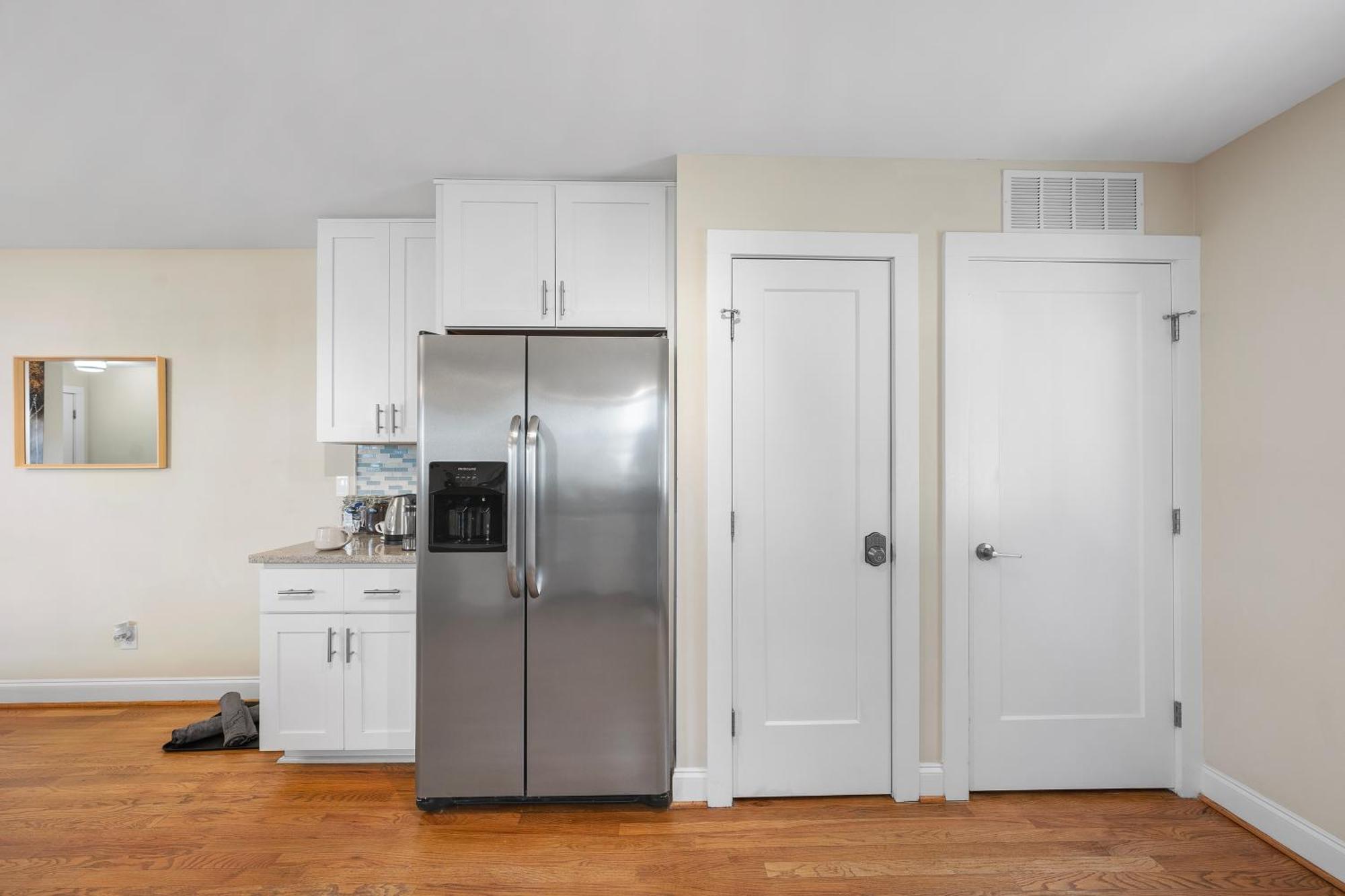 Charming Dt 3-Bed Bungalow With Fenced-In Yard 롤리 외부 사진