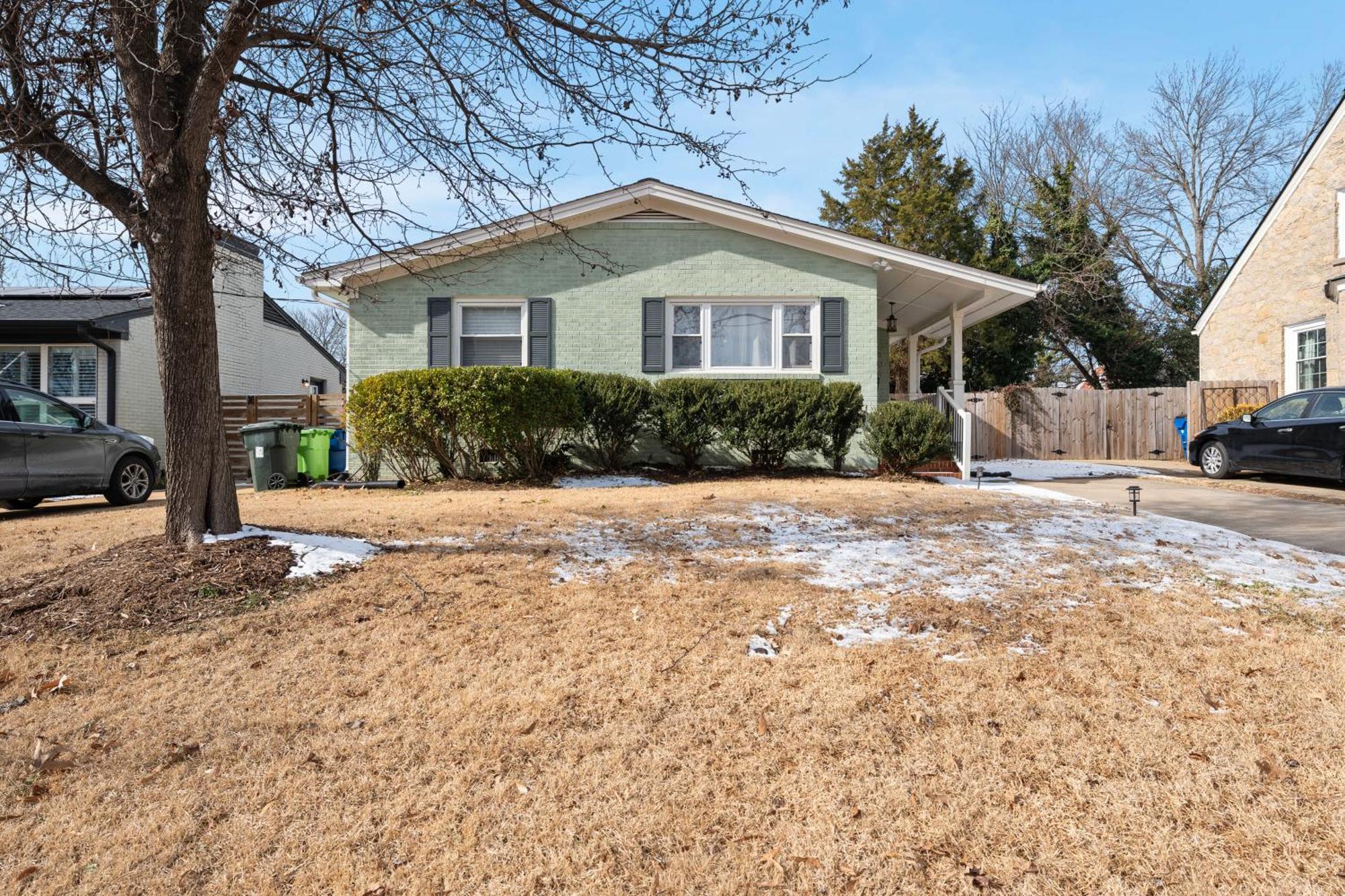 Charming Dt 3-Bed Bungalow With Fenced-In Yard 롤리 외부 사진