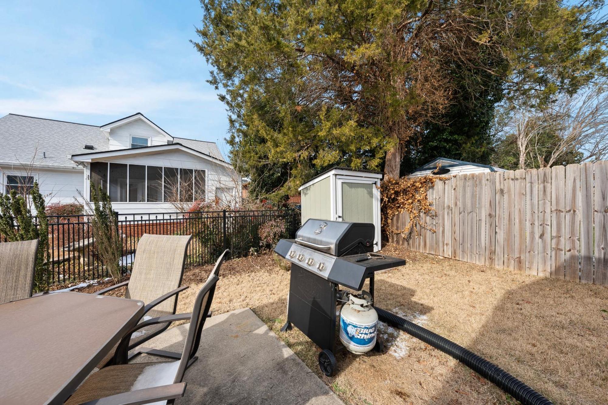 Charming Dt 3-Bed Bungalow With Fenced-In Yard 롤리 외부 사진